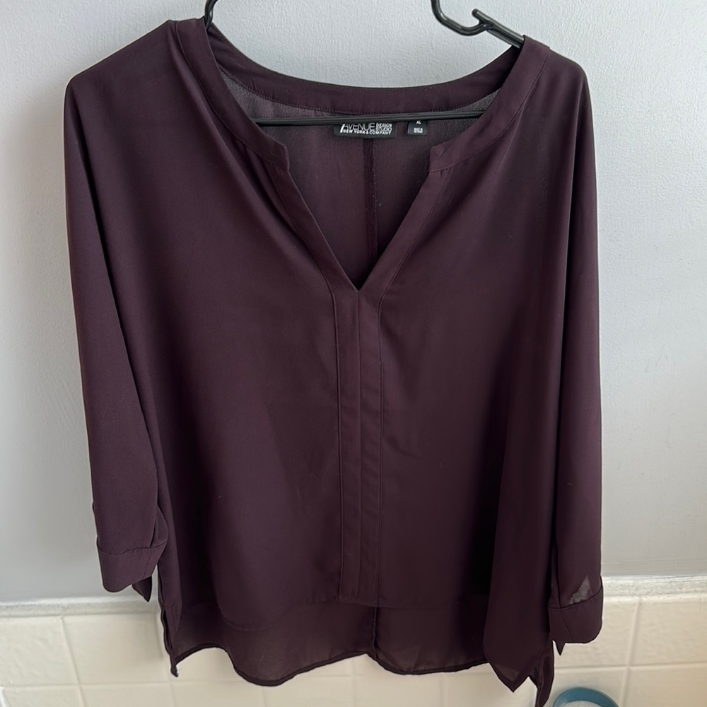 Women’s New York and Company dress shirt XL